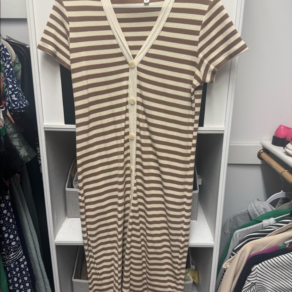 Perfect fall dress. Throw on a denim jacket!